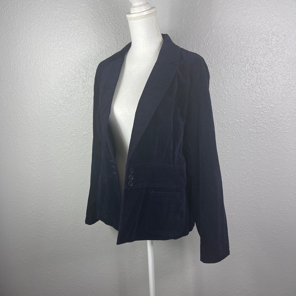 Navy Blue Blazer 3 small button - Picture 6 of 8